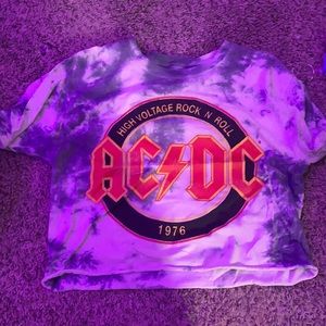 acdc shirt!! fits a medium!